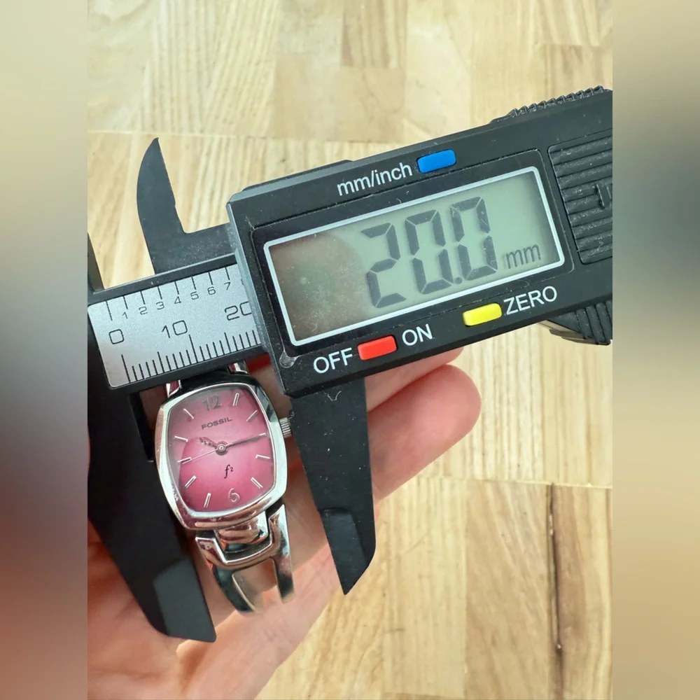 Fossil brand f2